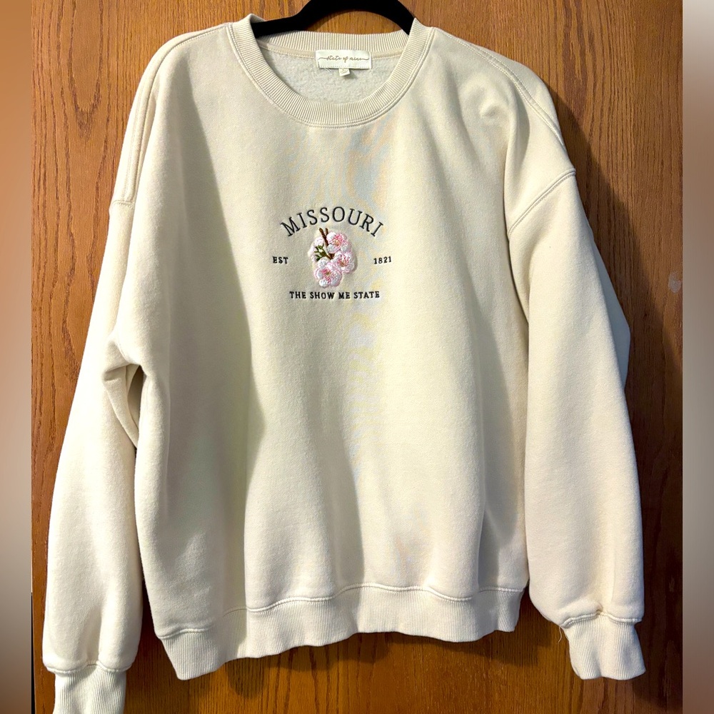 Off White/ Cream Missouri Large Crewneck